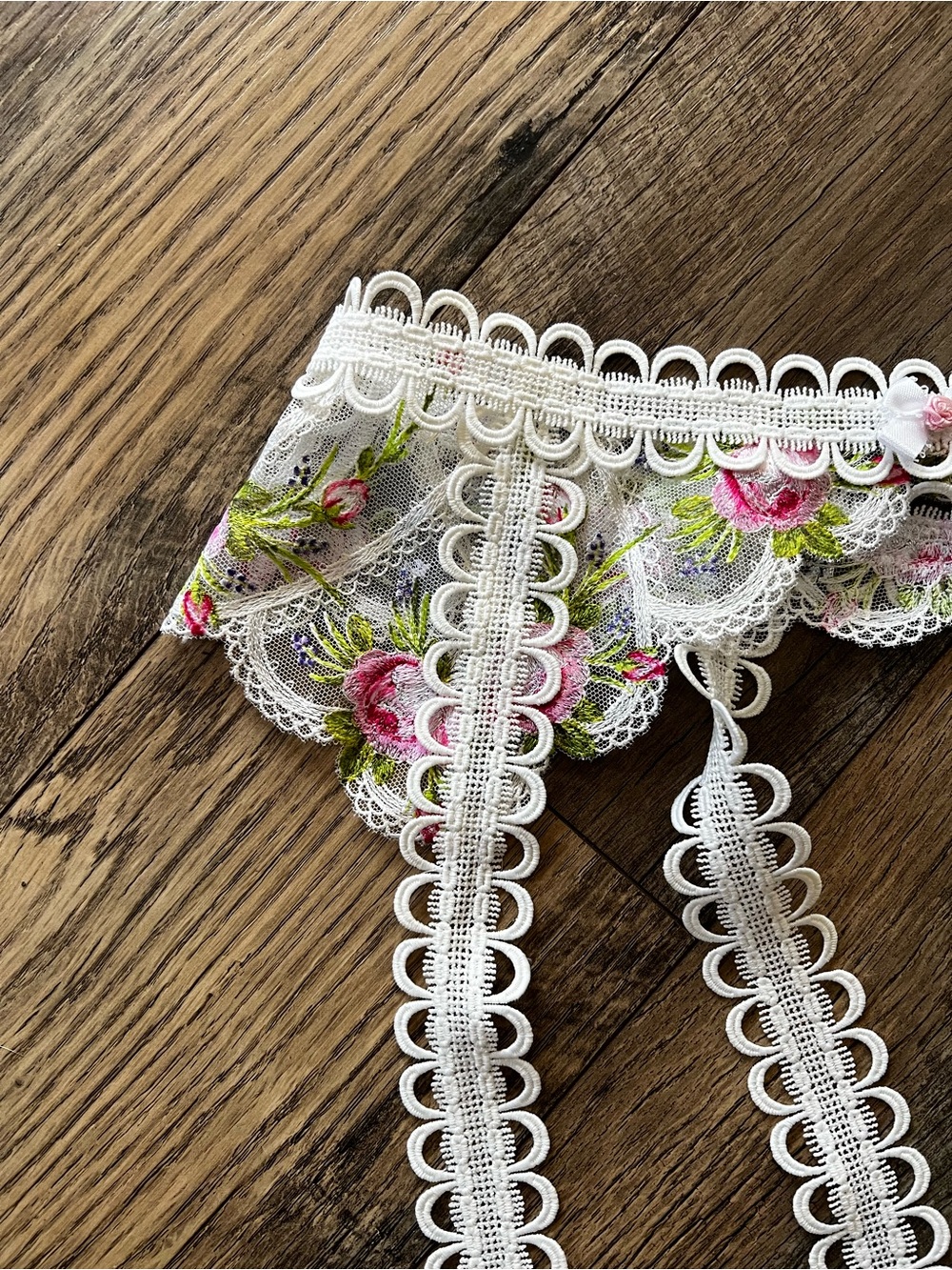 For love and lemons trellis rose garter belt medium - Picture 12 of 16